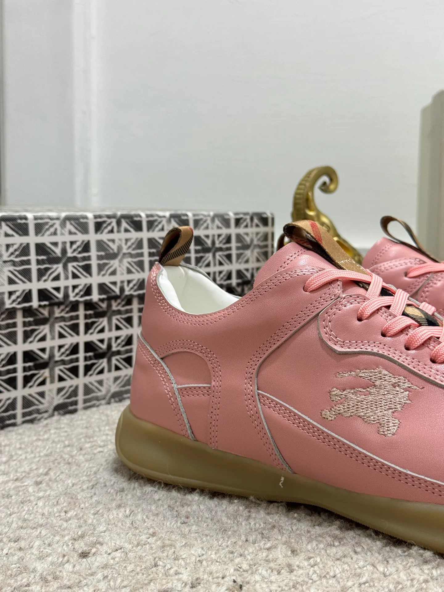 Men's shoes 💰420 [New style] 🐝🐝 [BURBERRY] Burberry - high-end quality original order 🔍🔍🔍 Upper: imported 🔝 calfskin, brand knitted pattern, tongue brand cloth label, lining: sheepskin lining, - outsole: rubber; two-color molded outsole, ultra-high quality control·fine workmanship: highlighted (high-end·luxury·grade) Size :38-44 (45 customized